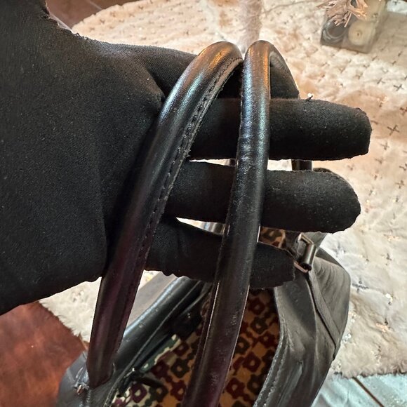 Authentic Gucci Guccissima Large Leather Joy Tote - Picture 16 of 17